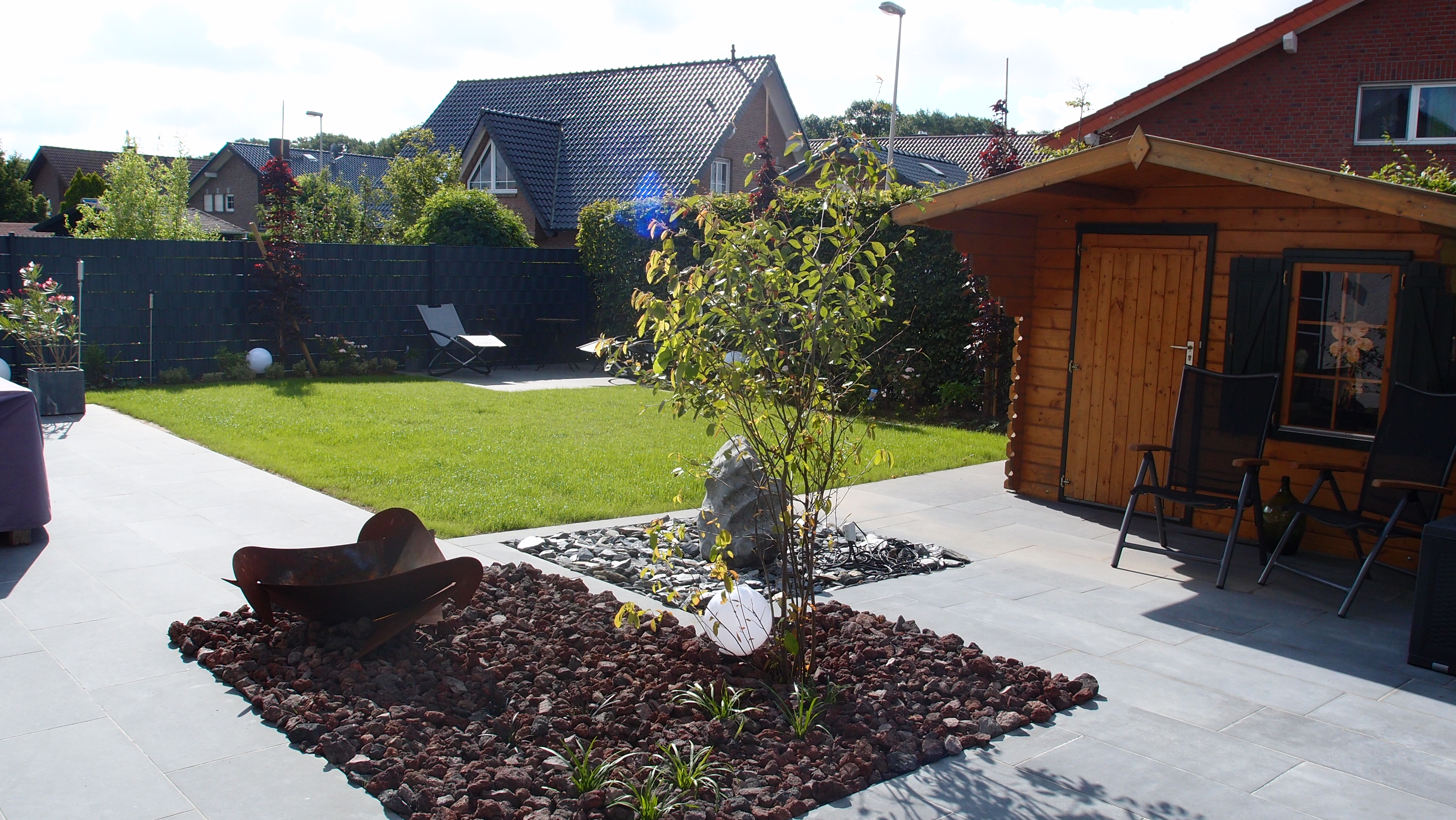 kleiner, geometrischer Garten